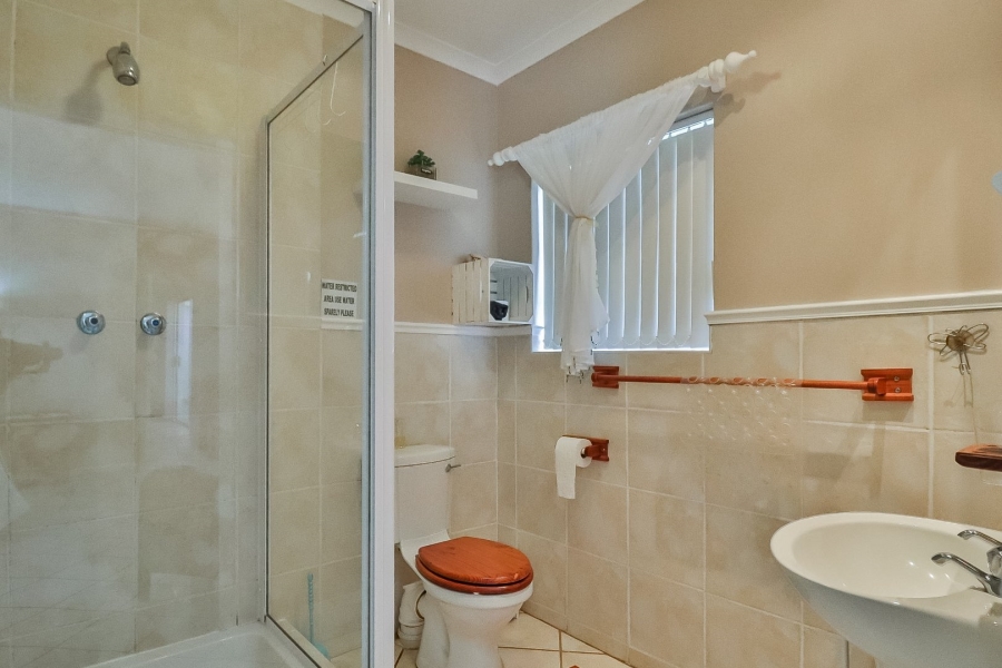 7 Bedroom Property for Sale in Country Club Western Cape
